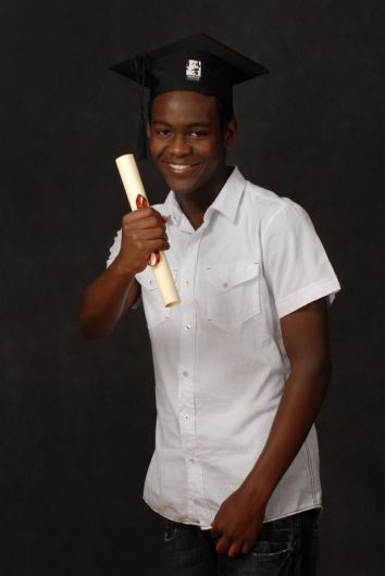 Academic Hat met opgerold diploma